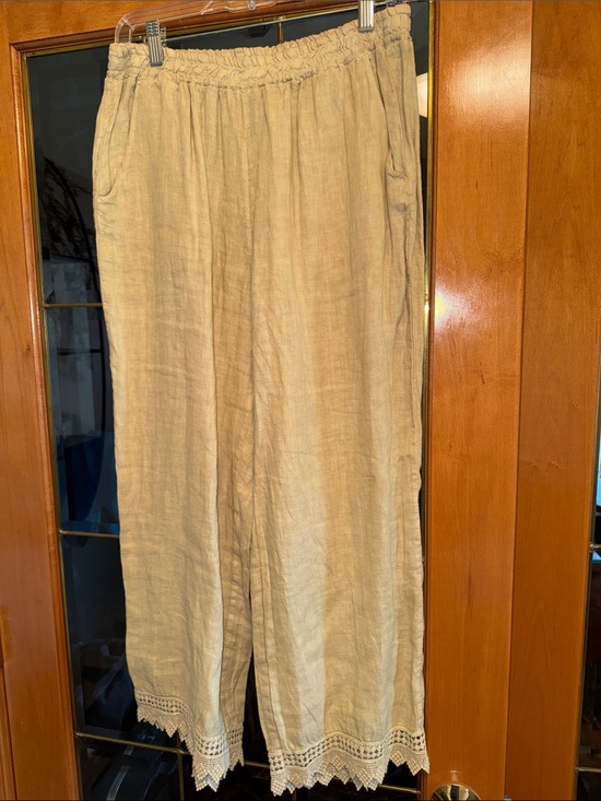 Pants - Women’s Linen Cropped Pants in Beige - Large